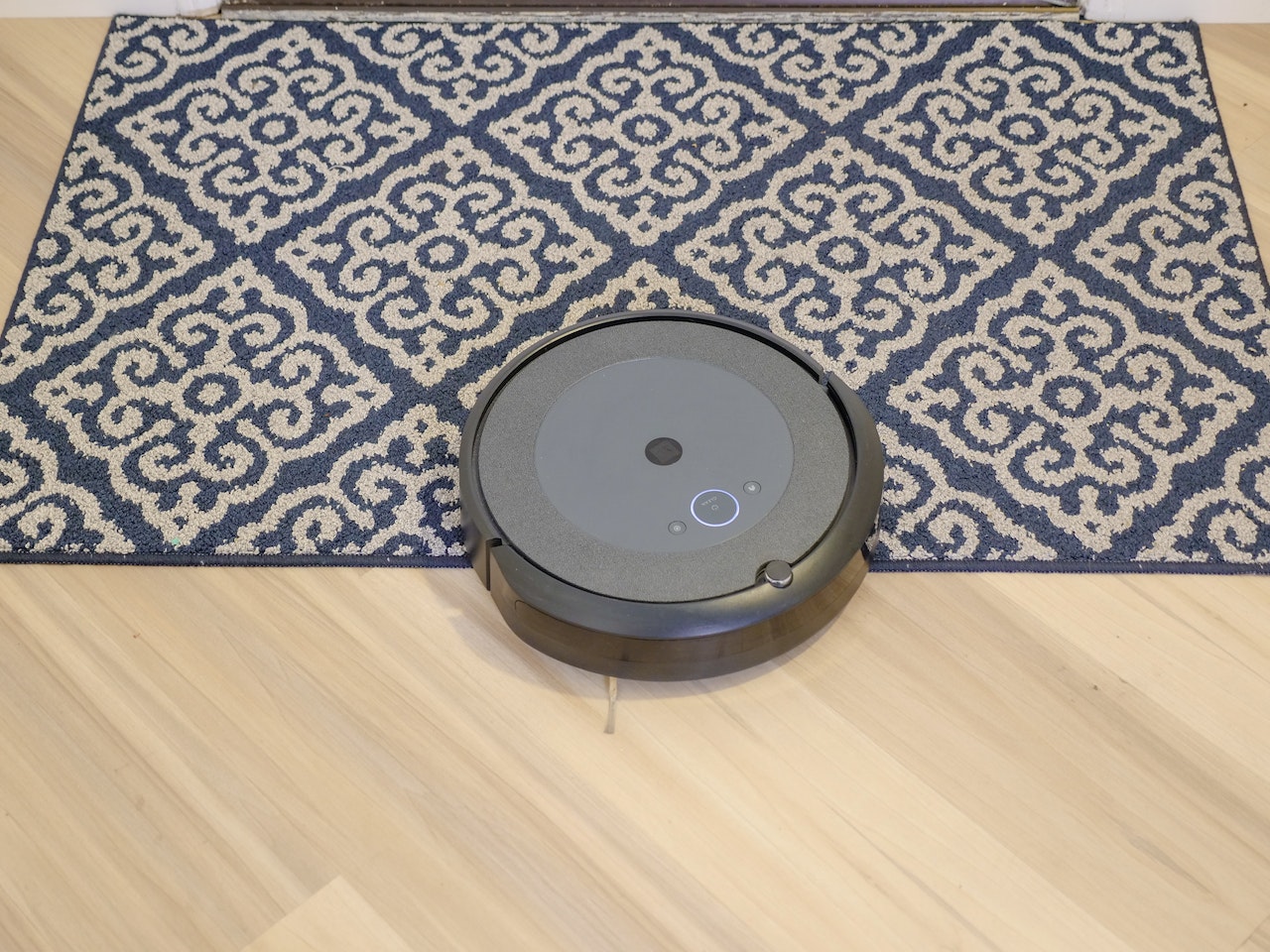 Five Reasons To Buy A Carpet Cleaning Robot